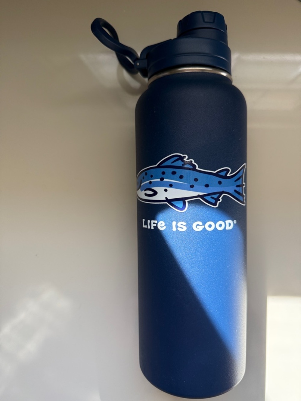 Life Is Good Navy NWOT Stainless Water Bottle with Fish Graphic 40 oz